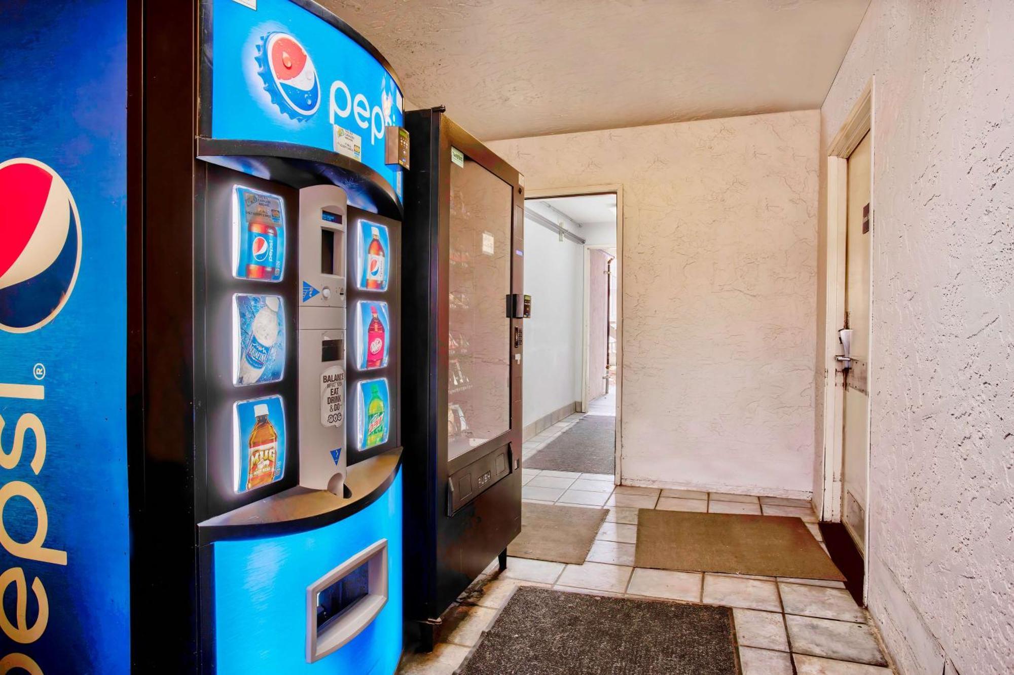 Motel 6-Salem, Or Экстерьер фото