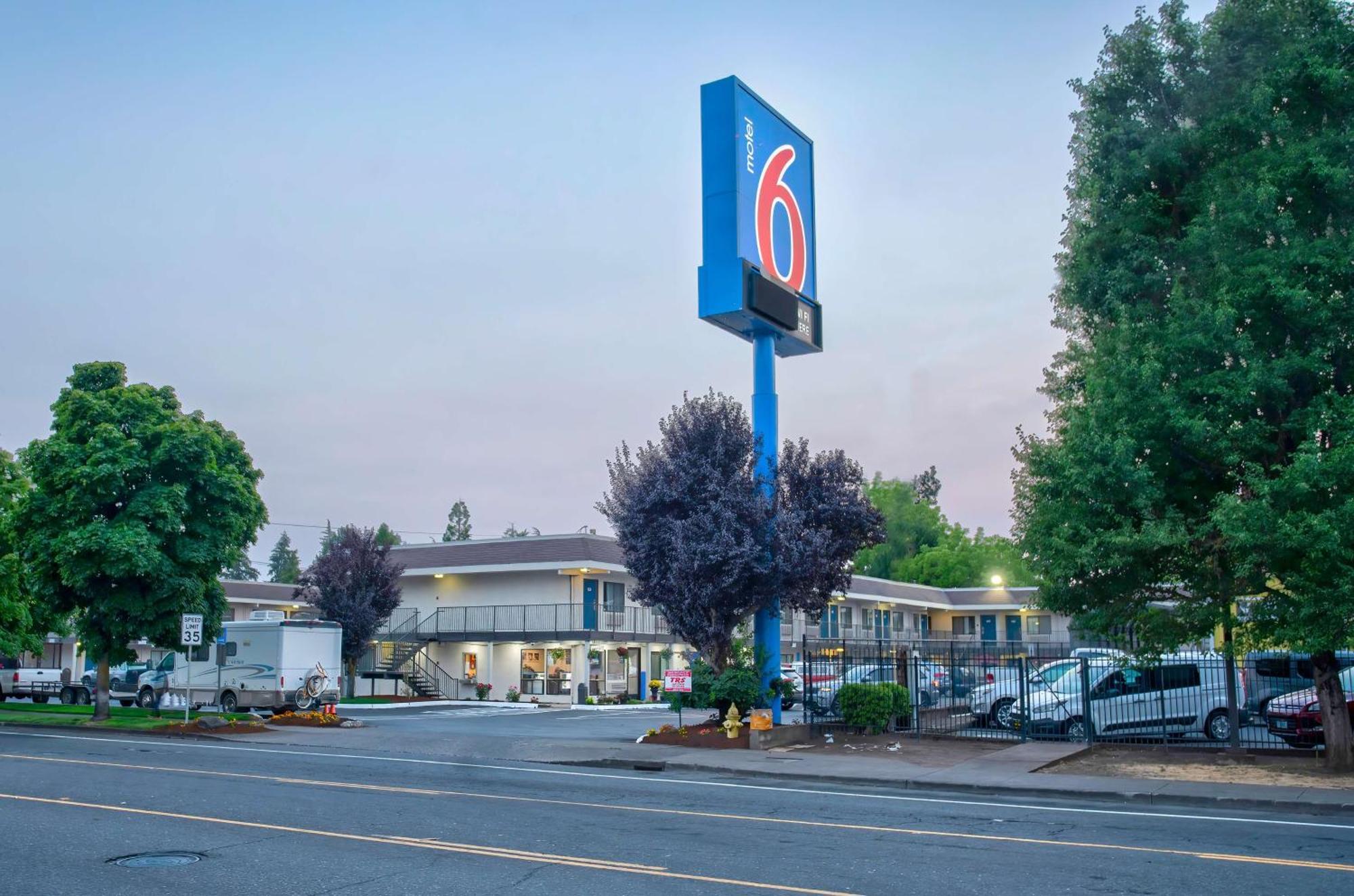 Motel 6-Salem, Or Экстерьер фото